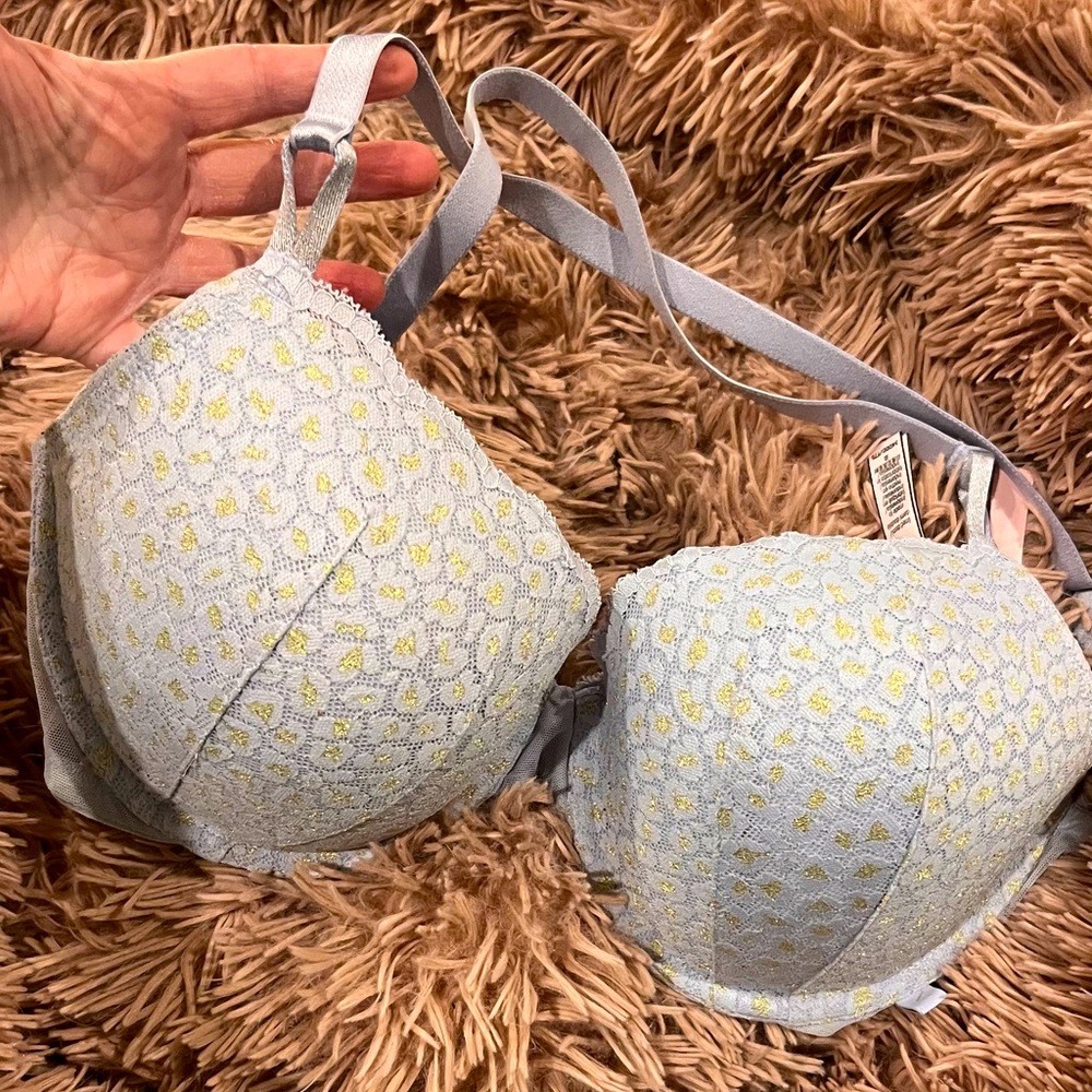 Victoria’s Secret Lightly lined Demi | 34 DDD